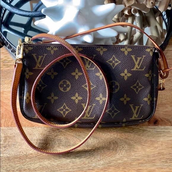 Louis Vuitton Monogram Pochette and Accessories - Picture 6 of 16